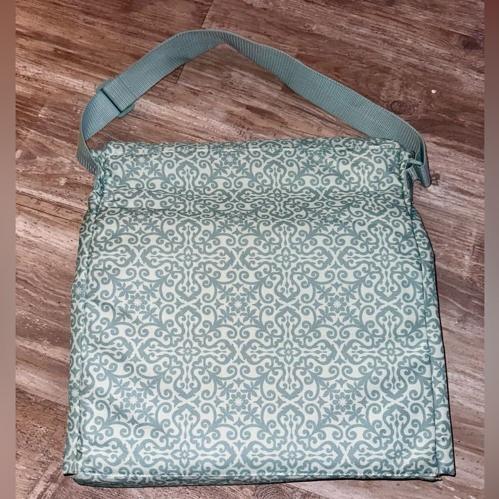 MARTHA Stewart crafts workstation to go